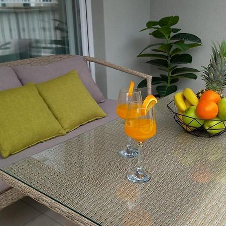 Lux Apartman Antonija Makarska Buitenkant foto