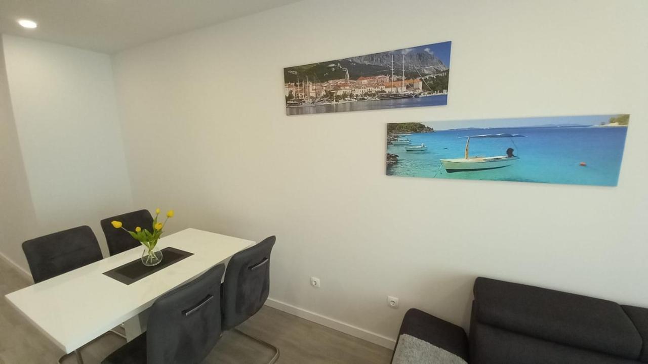 Lux Apartman Antonija Makarska Buitenkant foto