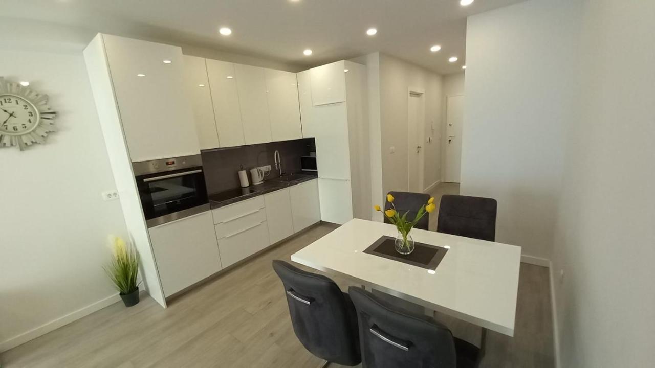 Lux Apartman Antonija Makarska Buitenkant foto