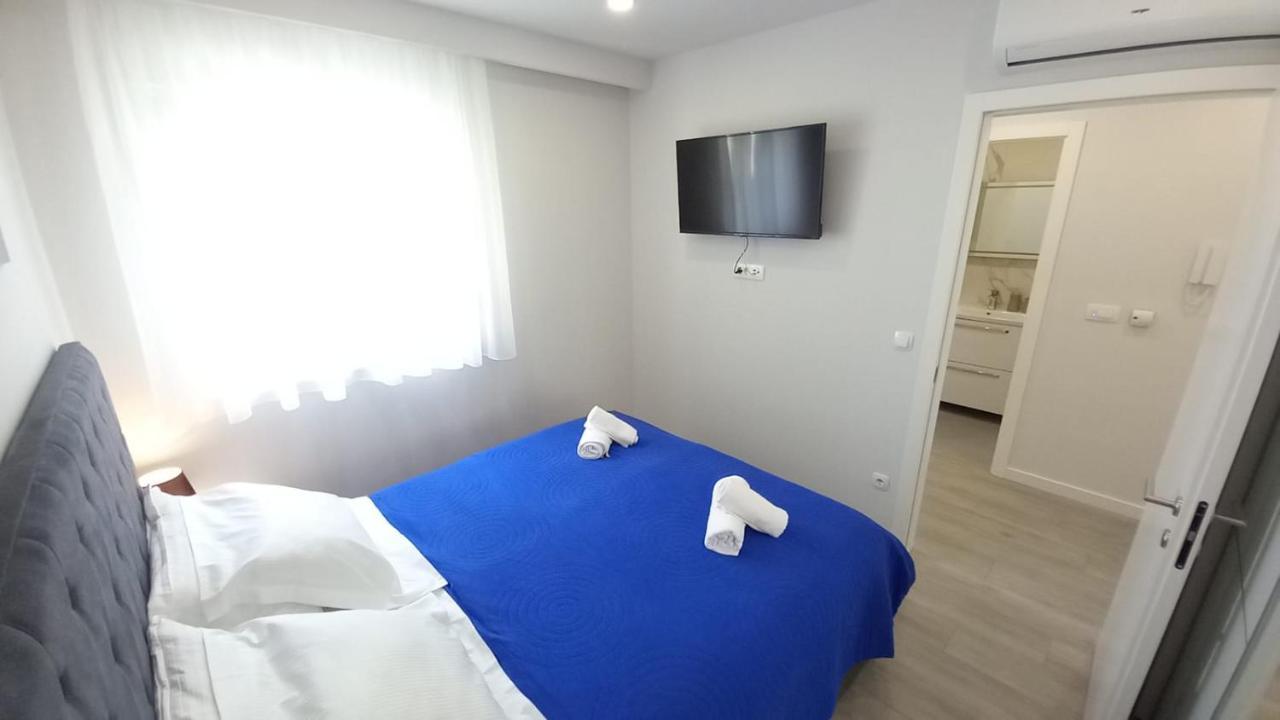 Lux Apartman Antonija Makarska Buitenkant foto