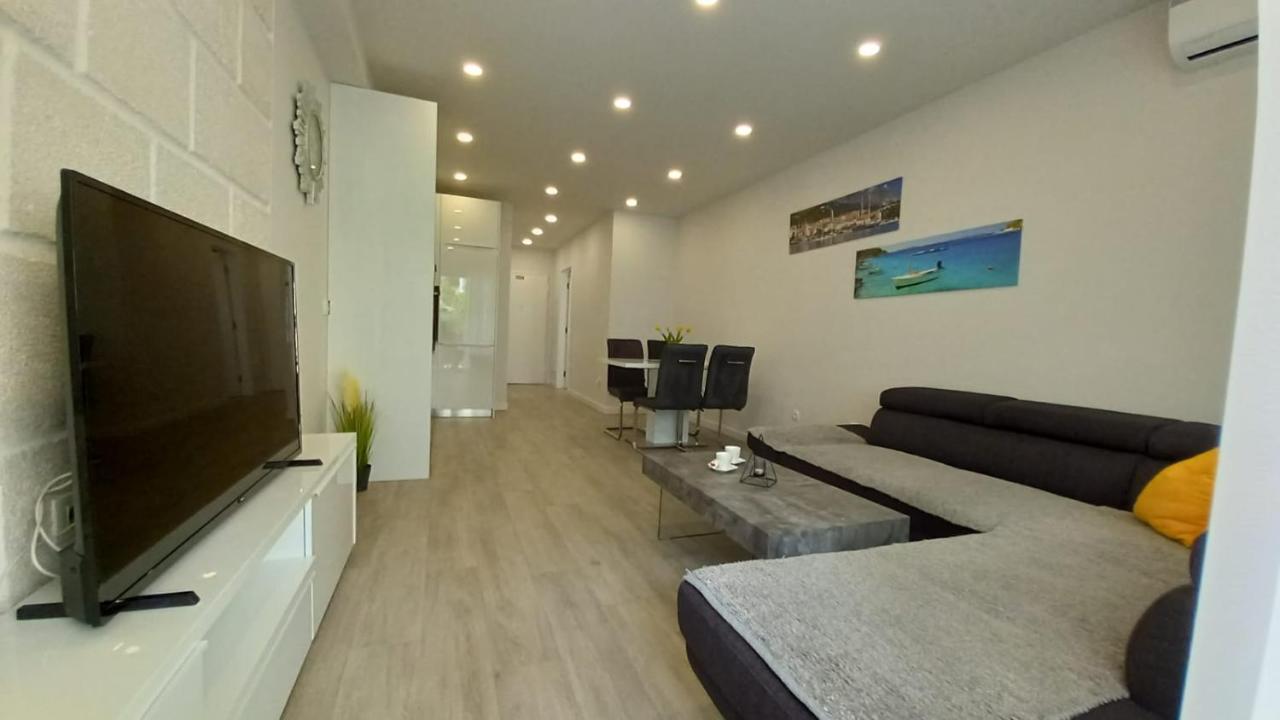 Lux Apartman Antonija Makarska Buitenkant foto